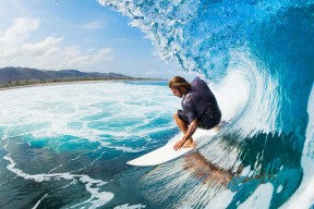 AYX体育-尤文图斯顽强防守逼平国米，意甲格局更紧，尤文图斯意杯赛程